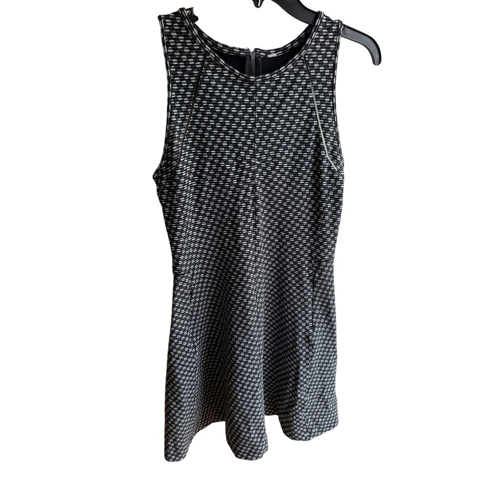 Lululemon NWOT &go 'Til Dawn Dress in Deep Dive White‎ Black / Black Sz 8